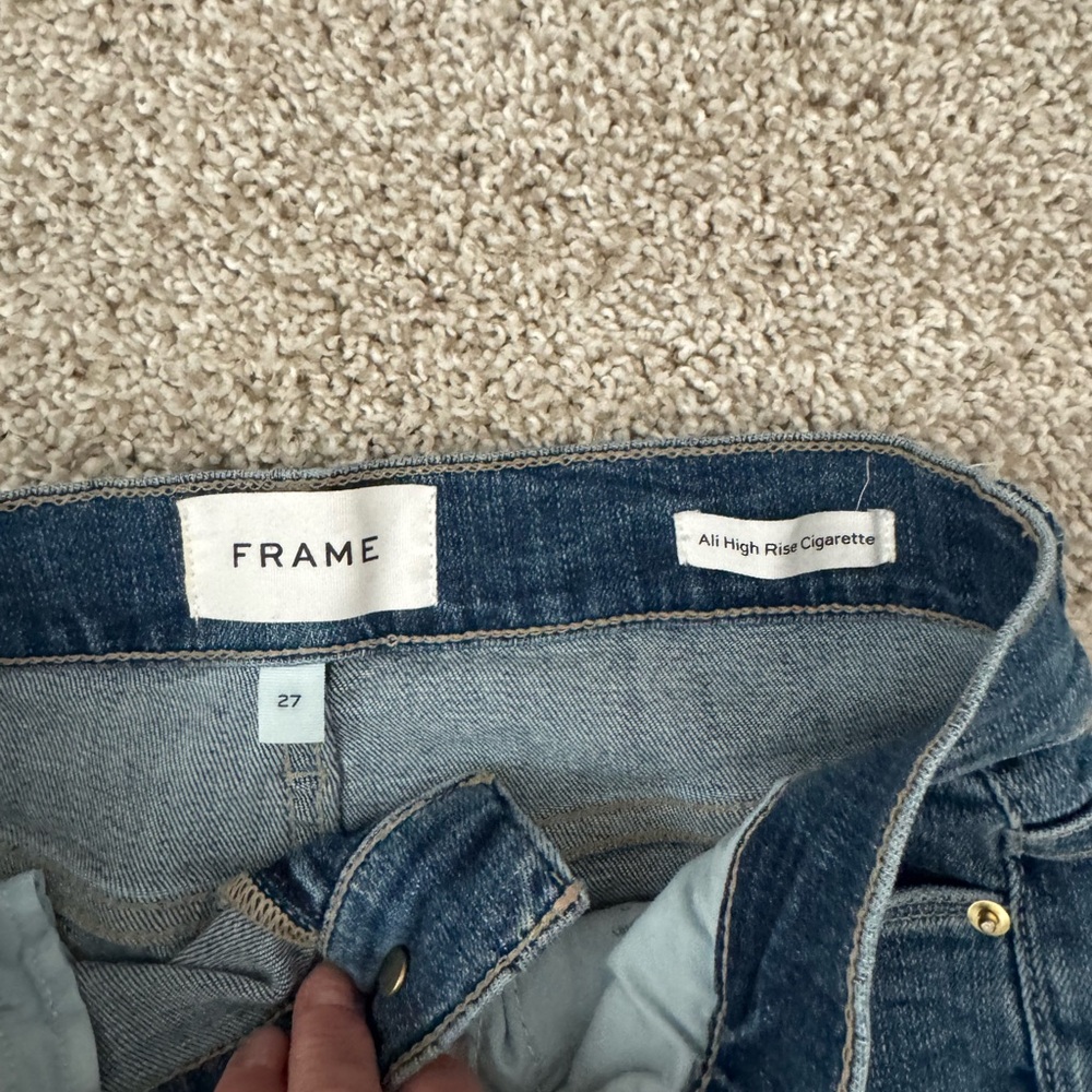 Frame High Rise Cigarette Jeans